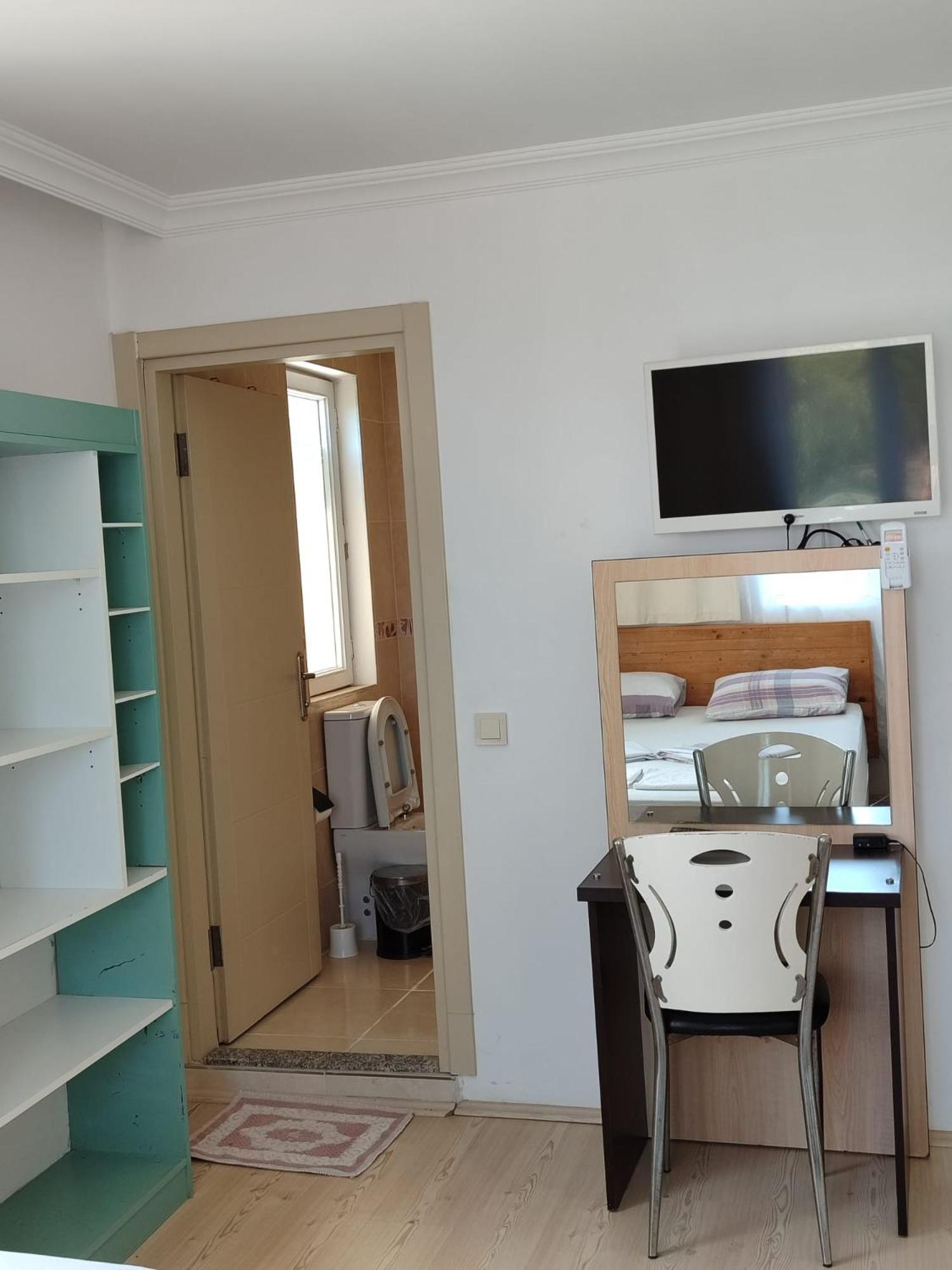 Flora Pansiyon Cirali Apartment Кемер Екстериор снимка